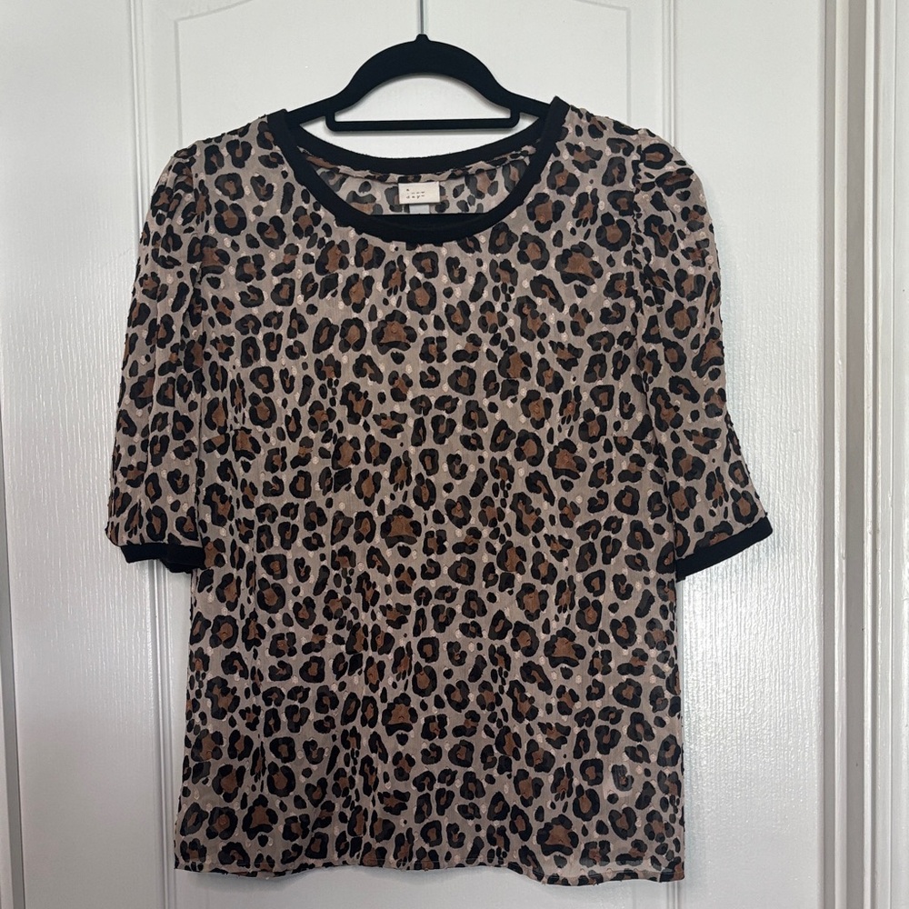 a new day Leopard Print Short Sleeve Tee in Beige, Brown and Black
